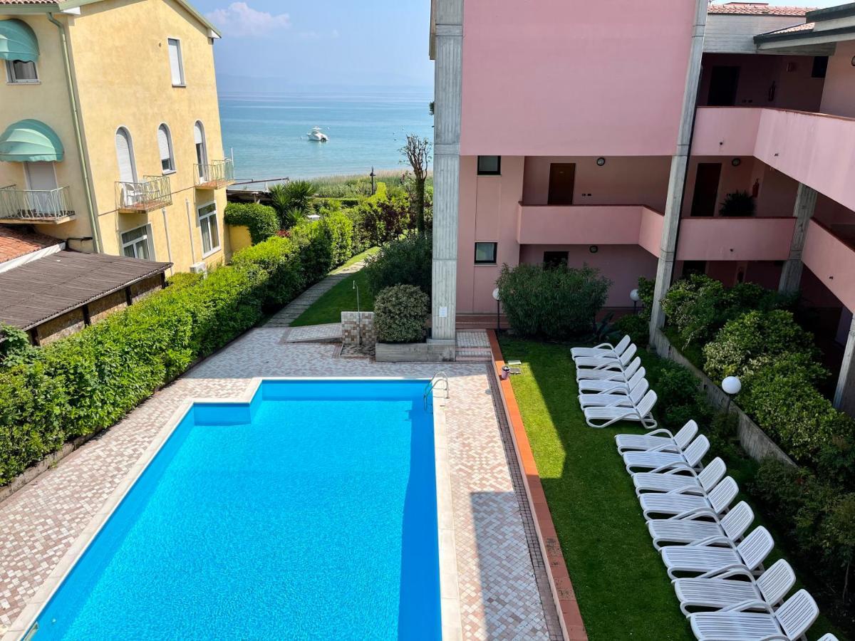 Residence Virgilio Sirmione Kültér fotó